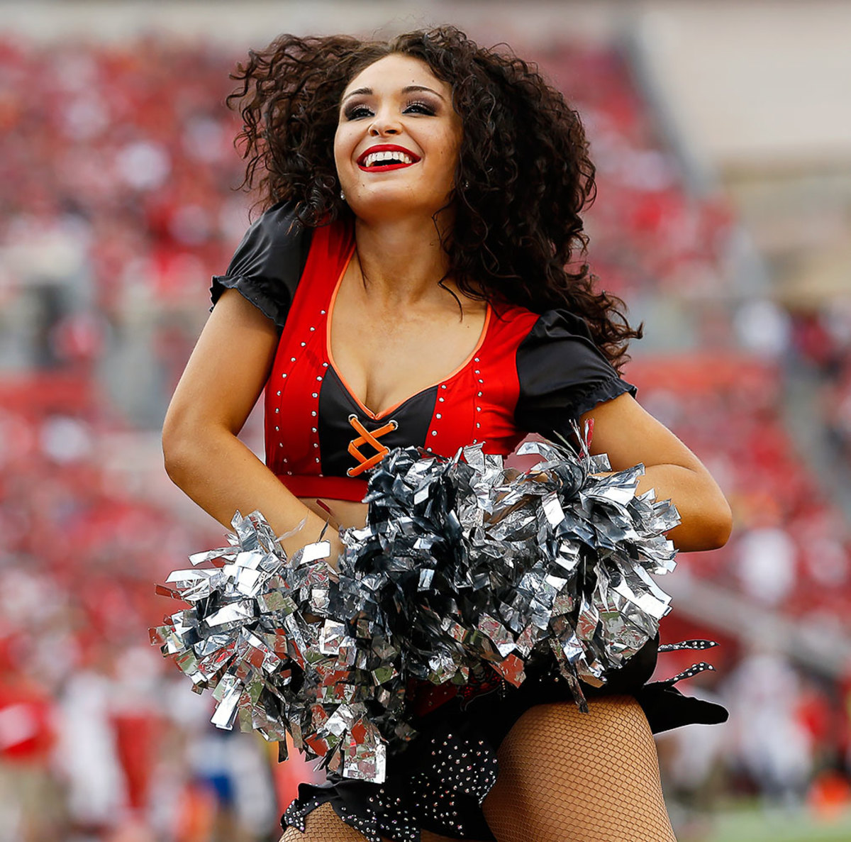 Tampa-Bay-Buccaneers-cheerleaders-GettyImages-610483208_master.jpg