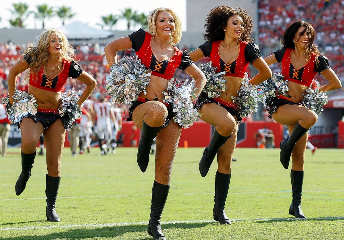 Tampa-Bay-Buccaneers-cheerleaders-GettyImages-610483216_master.jpg