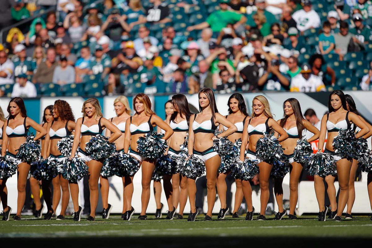 Philadelphia-Eagles-cheerleaders-GettyImages-610805272_master.jpg