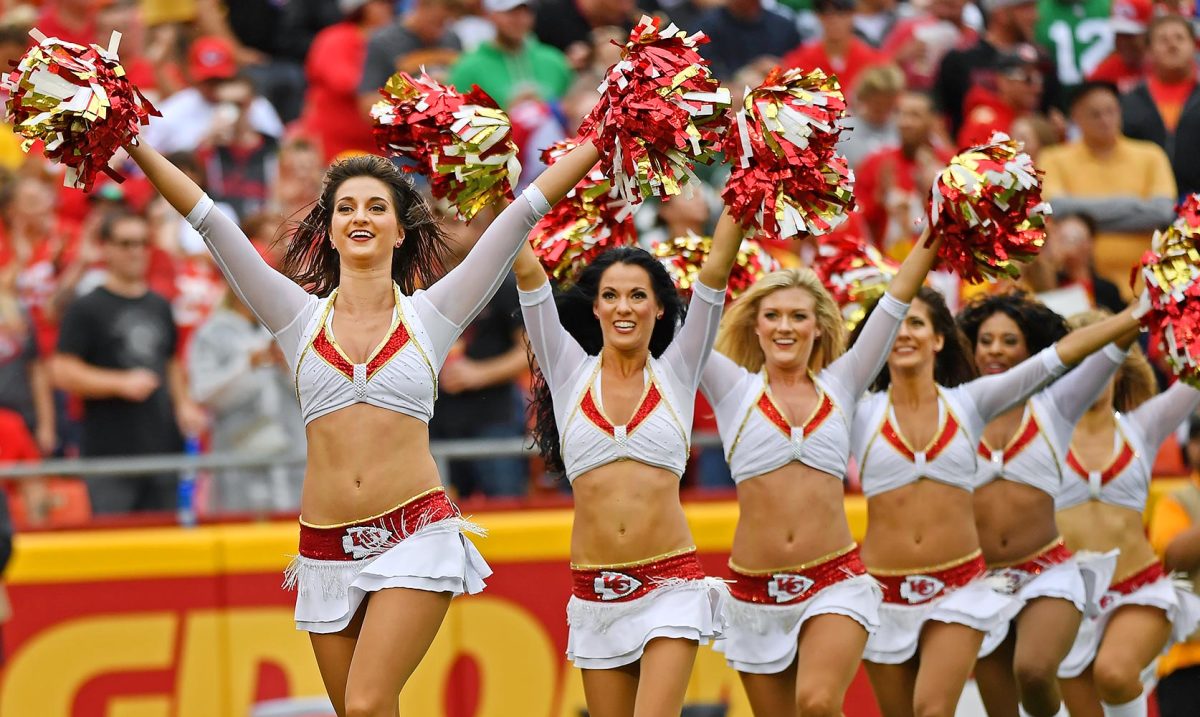 Kansas-City-Chiefs-cheerleaders-GettyImages-610929588_master.jpg