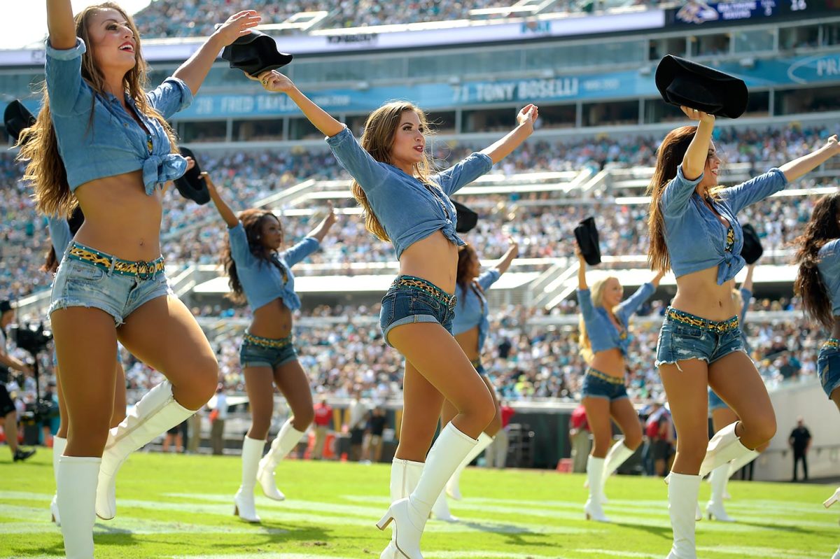 Jacksonville-Jaguars-The-ROAR-cheerleaders-AP_627445381486.jpg