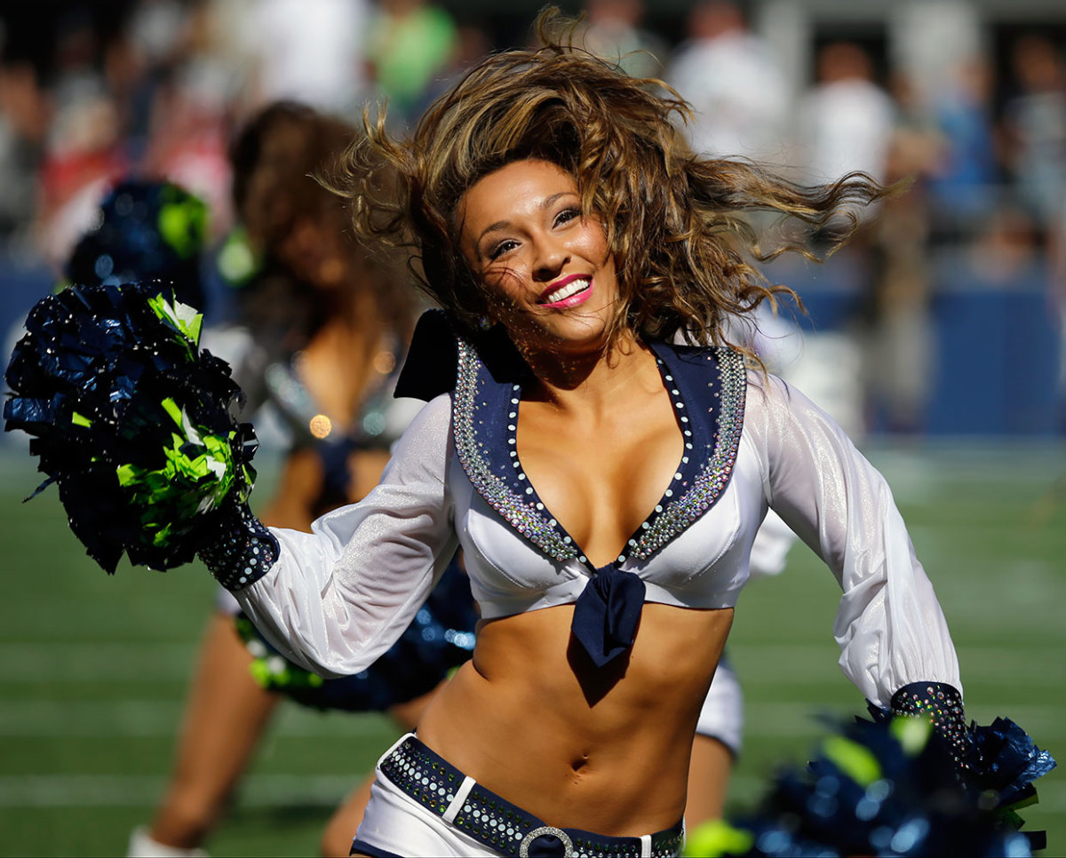 Seattle-Seahawks-Sea-Gals-cheerleaders-AP_217865197656.jpg