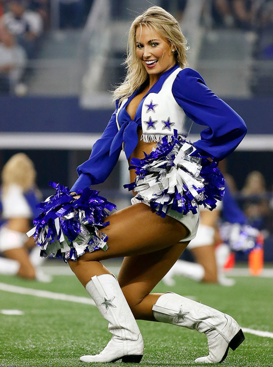Dallas-Cowboys-cheerleaders-bar1609250281_bears_at_cowboys.jpg