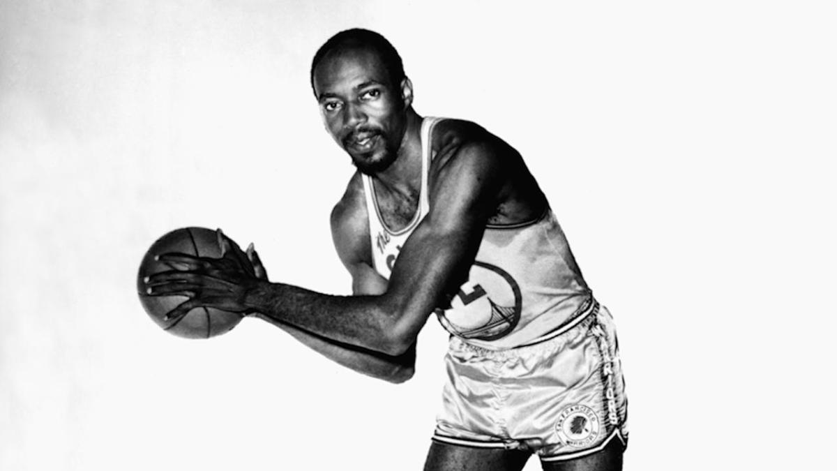 Warriors great Nate Thurmond, Hall of Fame center, dies at 74
