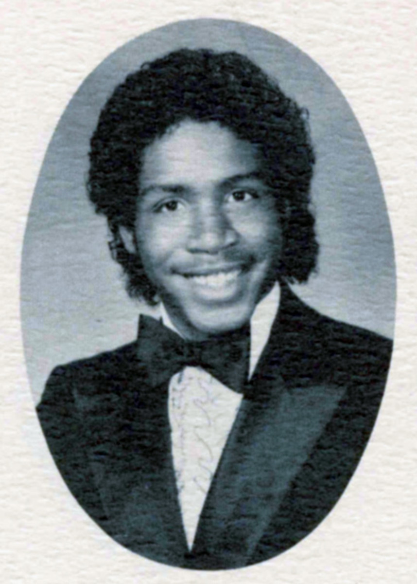 1982-Barry-Bonds-Junipero-High-School-yearbook.jpg