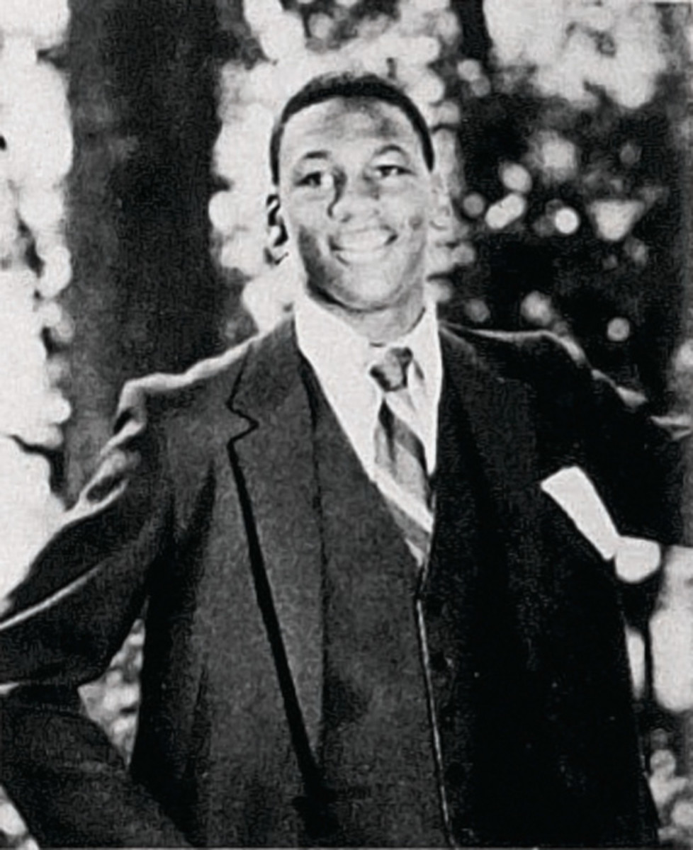 1981-Michael-Jordan-Laney-High-School-yearbook.jpg
