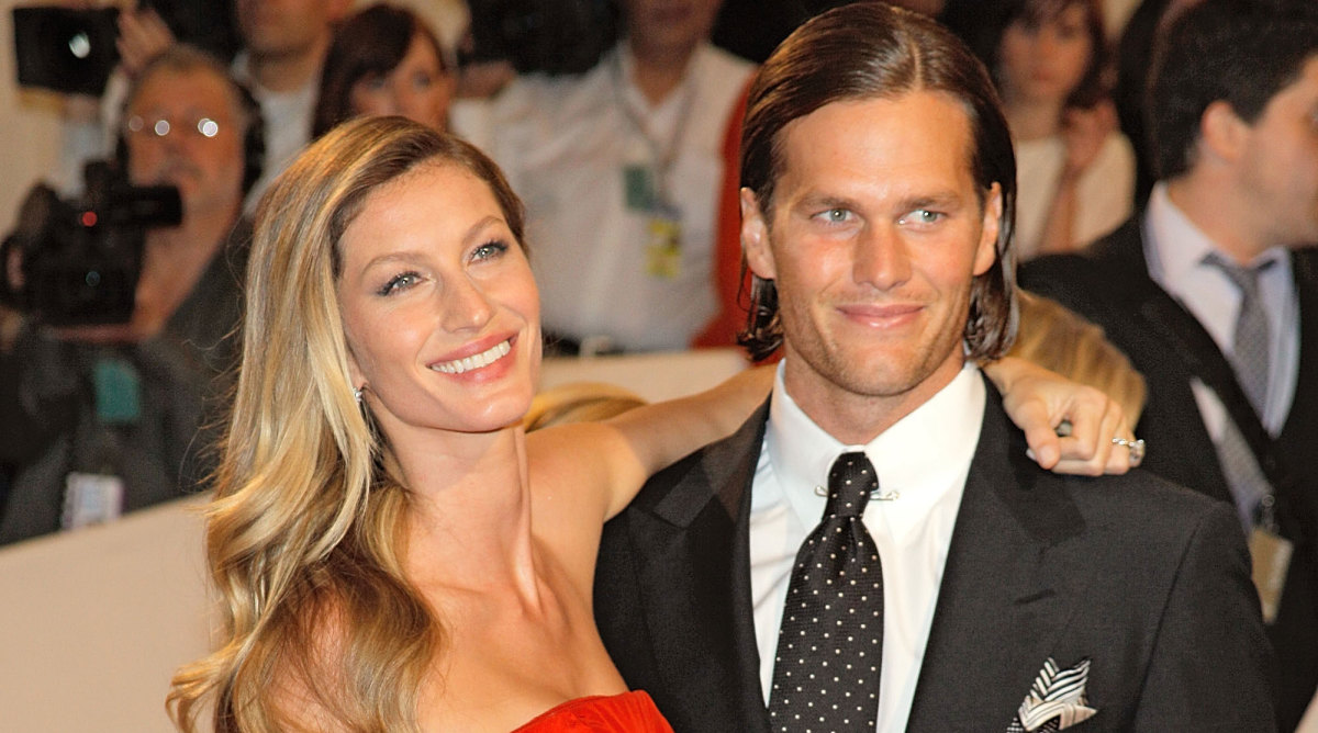 tom-brady-hair-11-2011.jpg