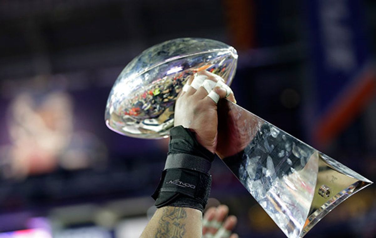 lombardi-trophy.jpg