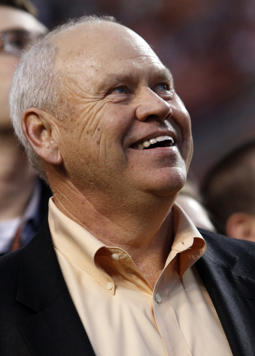 ExVols pay tribute to Phillip Fulmer at charity roasts Sports