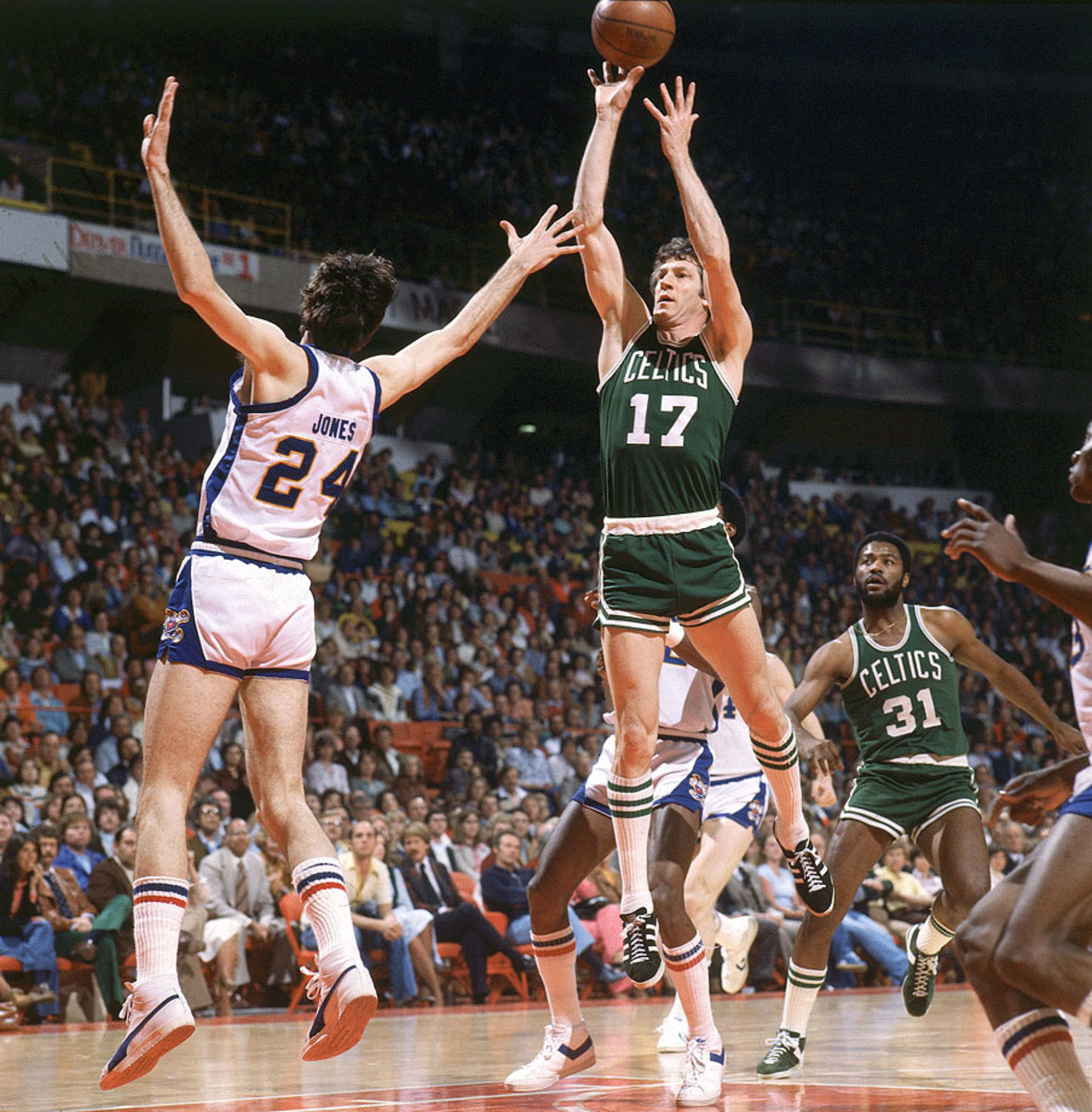 John-Havlicek-Bobby-Jones-001350807.jpg