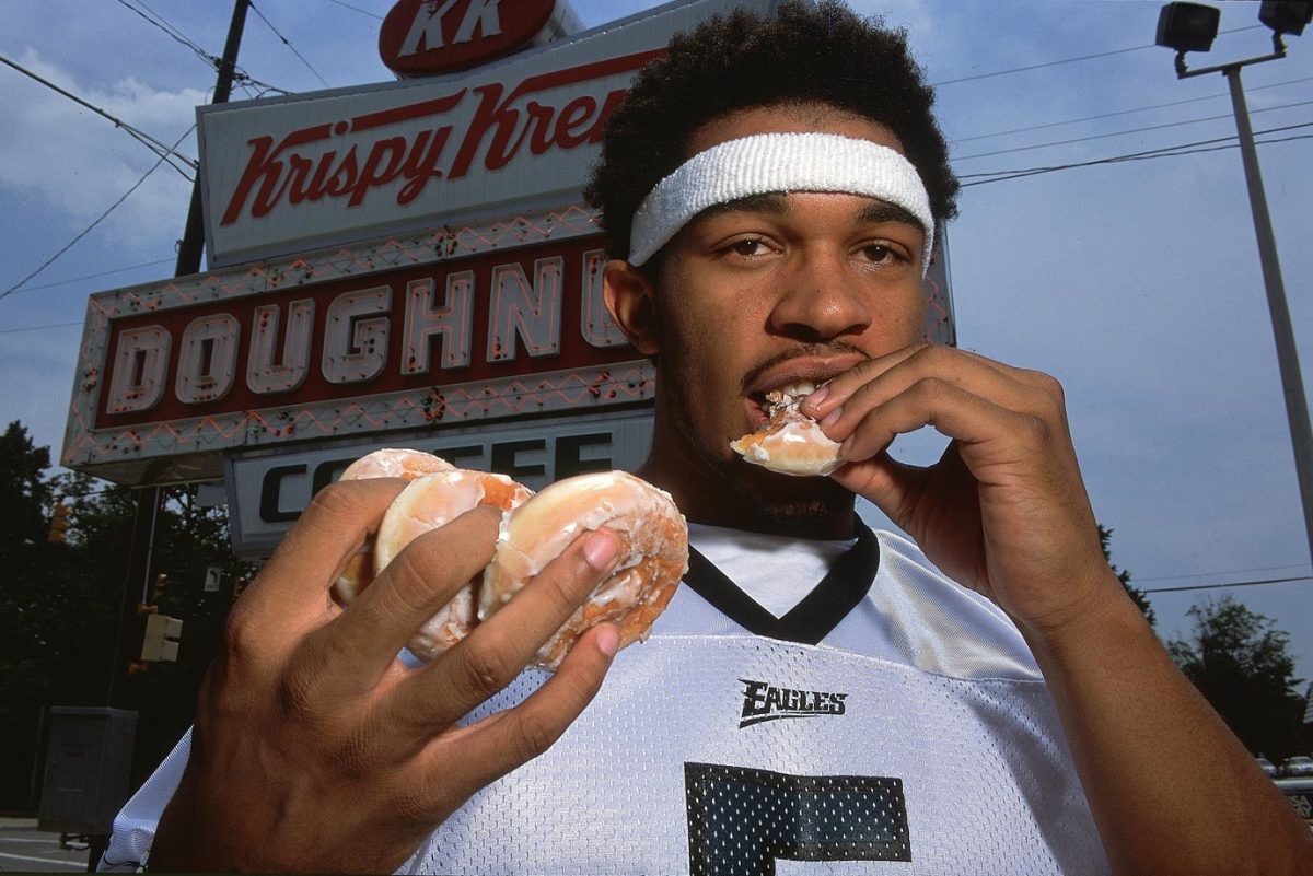 2001-Julius-Peppers-donut-doughnut-001234778.jpg