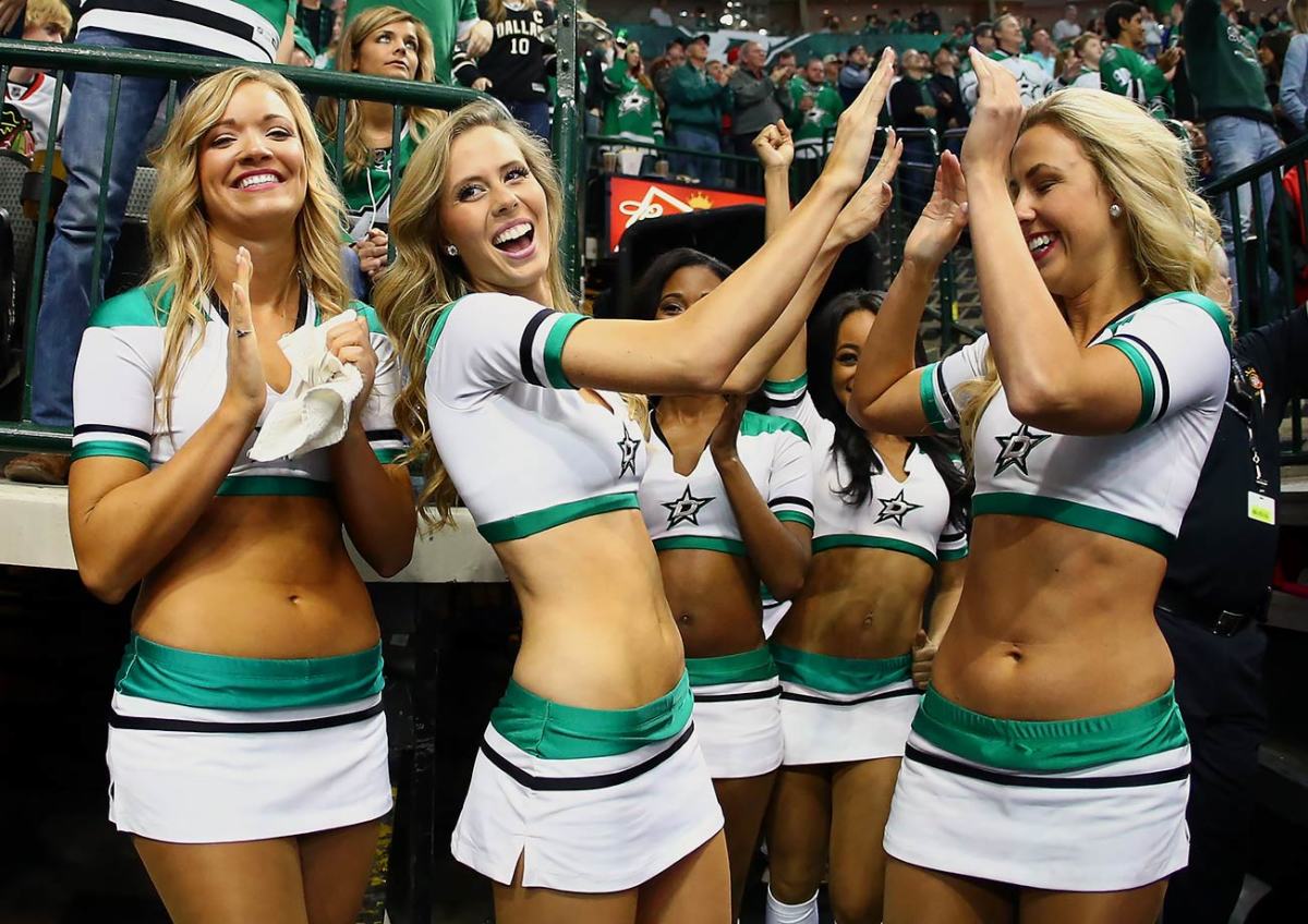 Dallas-Stars-Ice-Girls-514960244.jpg