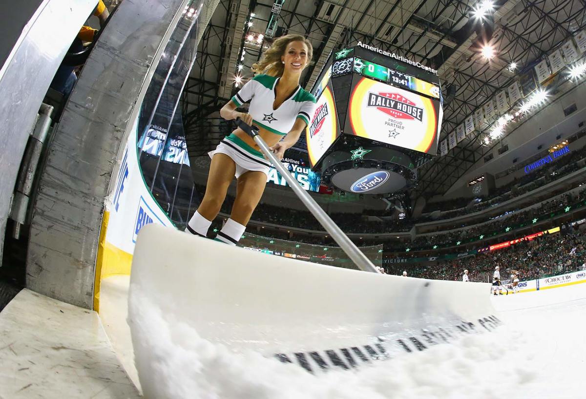 Dallas-Stars-Ice-Girls-520066120.jpg