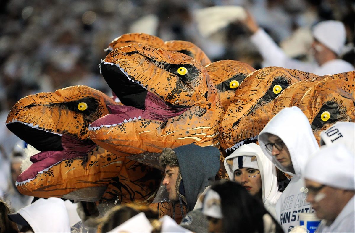2016-1022-Penn-State-dinosaur-fans.jpg