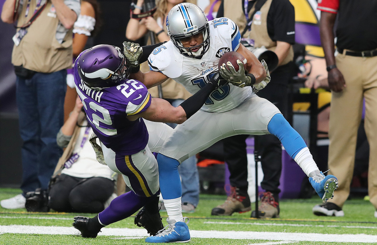 Golden Tate was able to shed the attempted tackle by Harrison Smith and would go on to find the end zone.