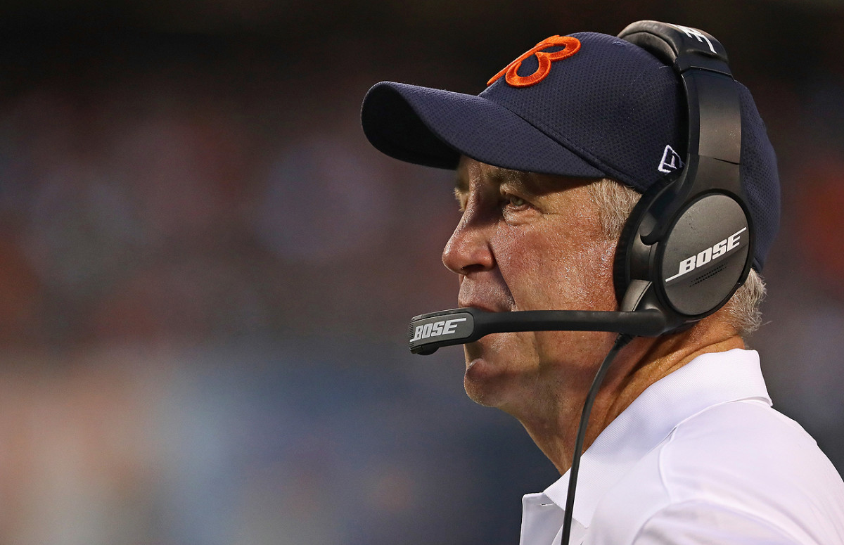 John Fox is hoping to help the Bears improve after a 6-10 season in 2015.