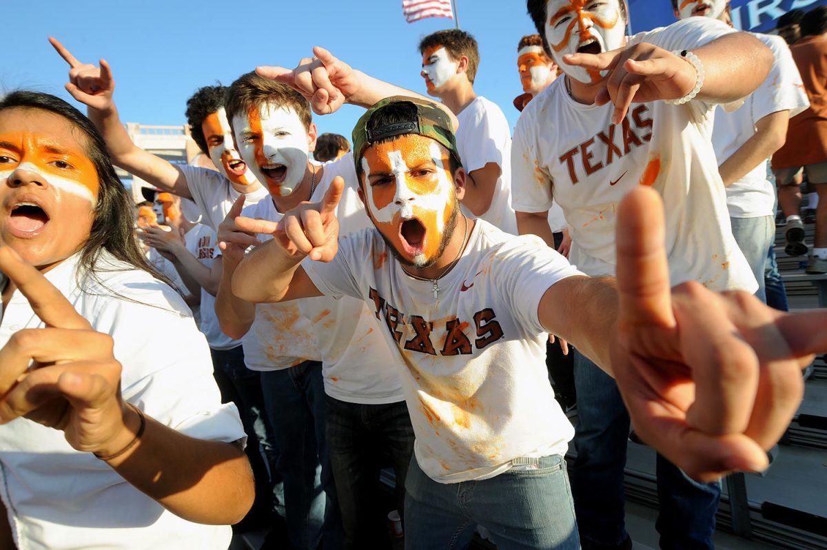 2016-1015-Texas-Longhorns-fans-42616101511_Iowa_State_v_Texas.jpg