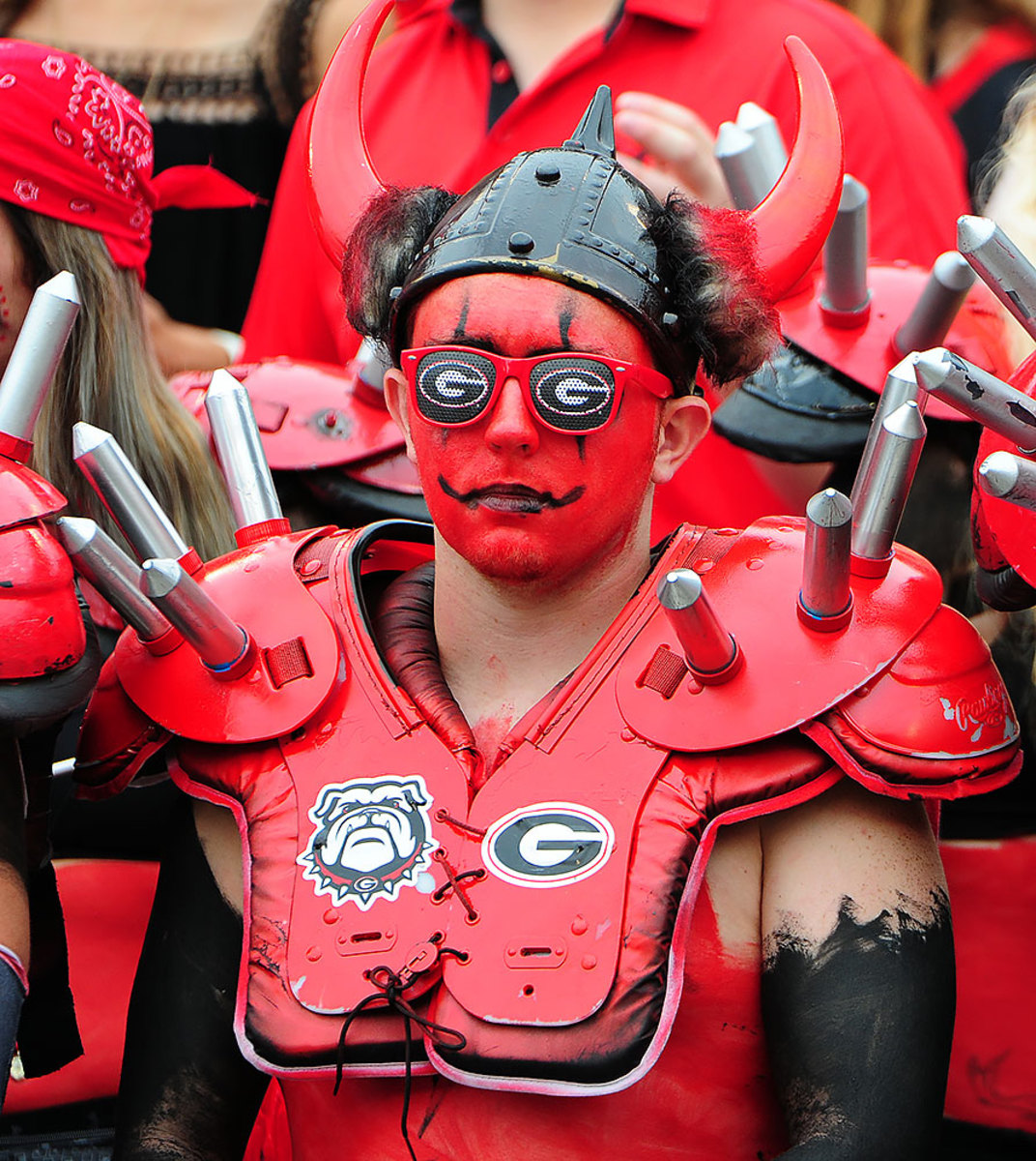 2016-1015-Georgia-Bulldogs-fans-614900114.jpg