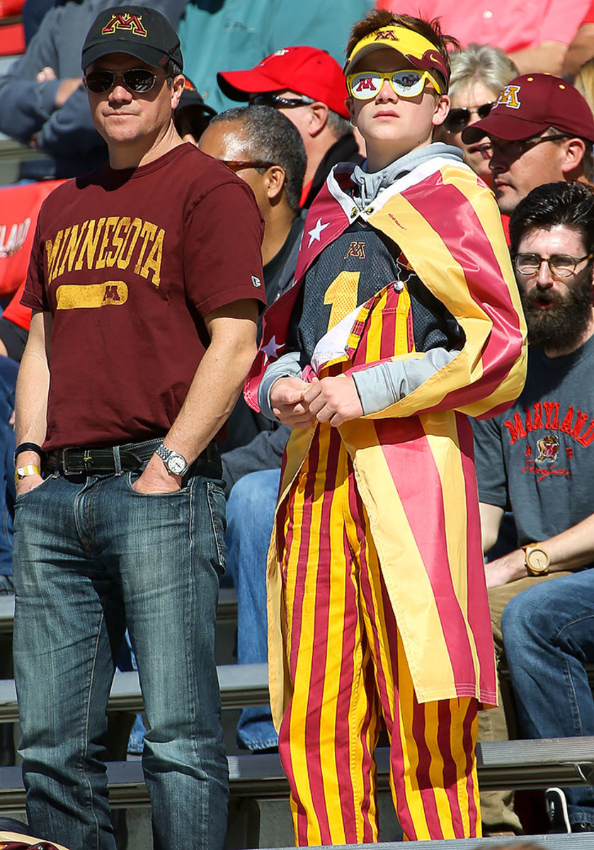 2016-1015-Minnesota-Golden-Gophers-fans-255161015072_Minnesota_at_Maryland.jpg