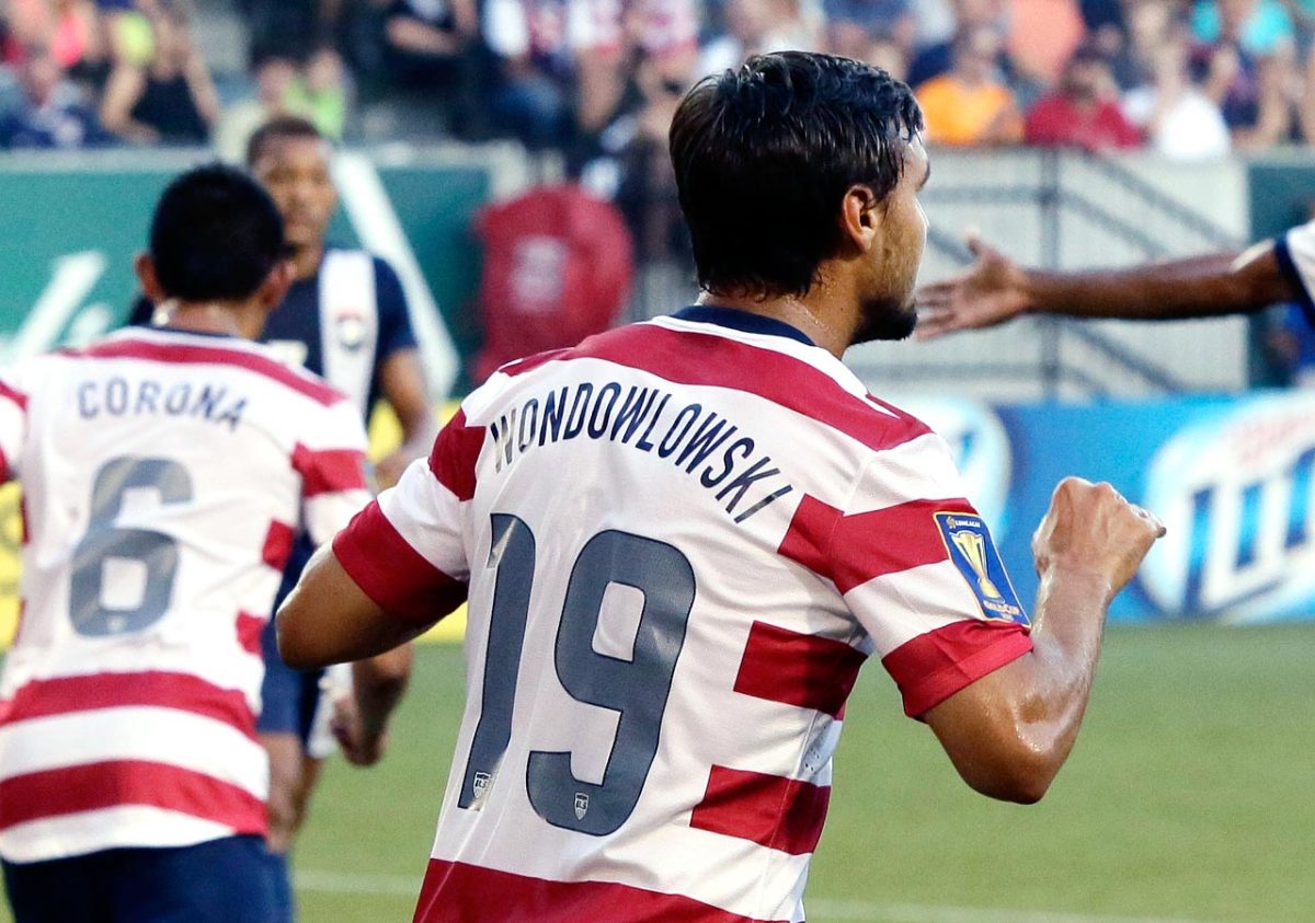 Chris-Wondolowski-WONDOWLOWSKI-jersey.jpg