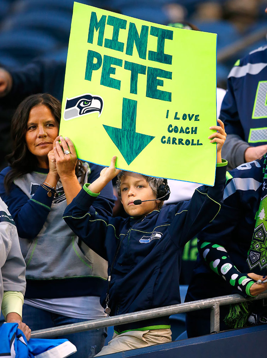 2016-1107-Seattle-Seahawks-Pete-Carroll-fan.jpg