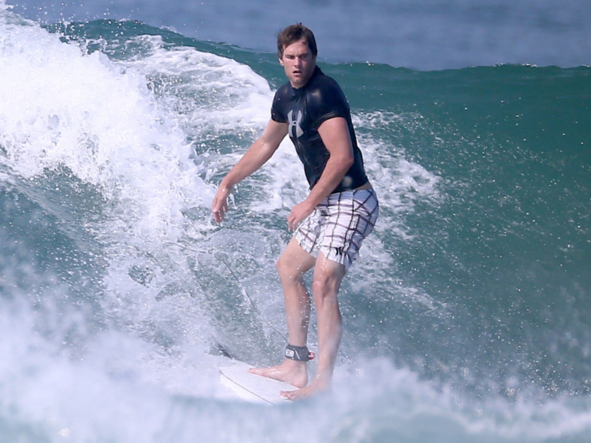 tom-brady-surfing.jpg