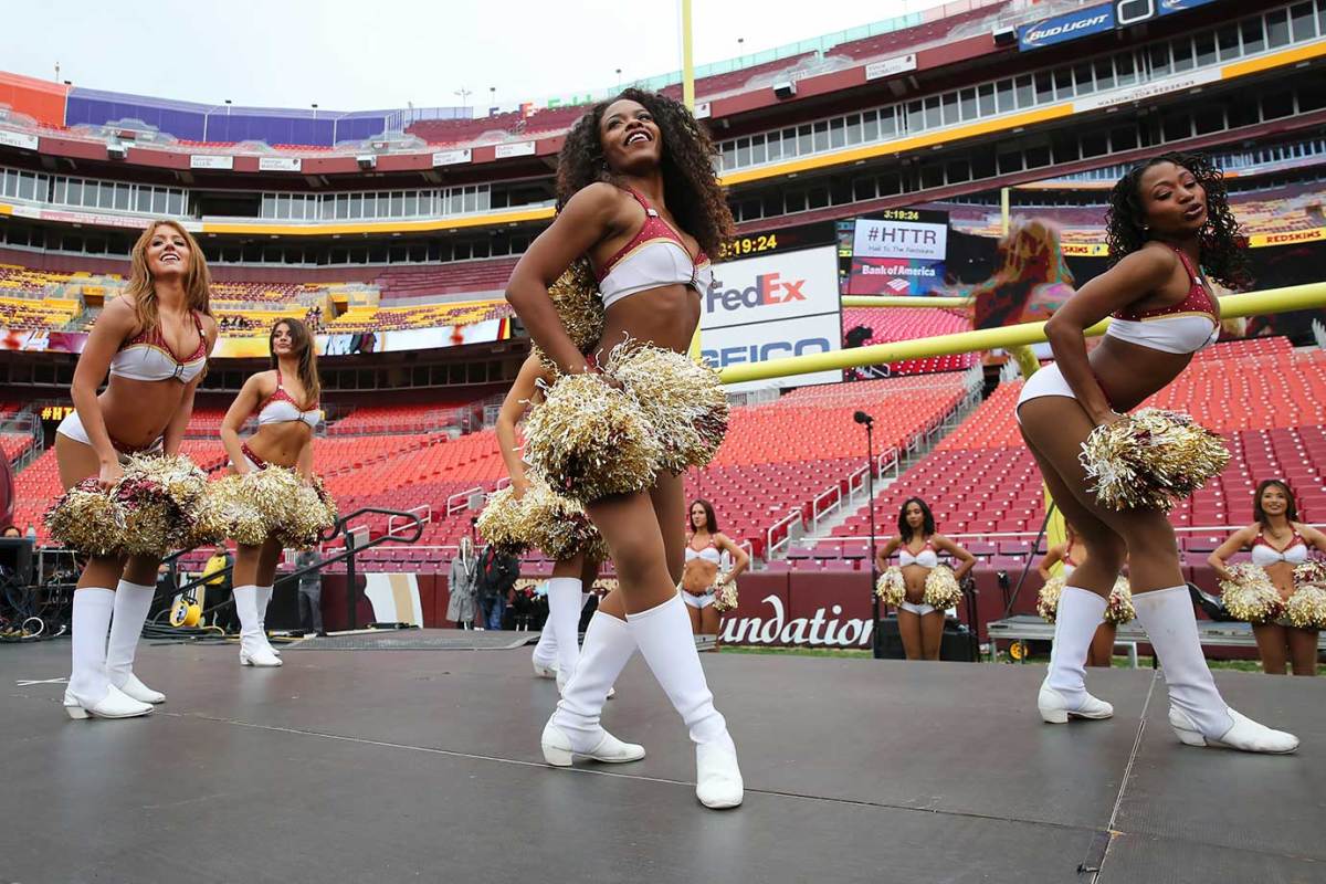 Washington-Redskins-cheerleaders-BEA_5625A.jpg