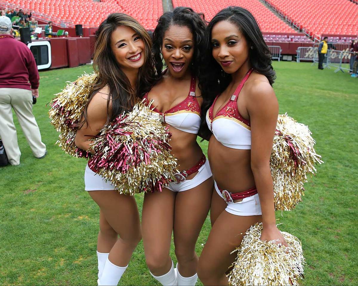 Washington-Redskins-cheerleaders-BEA_7549A.jpg