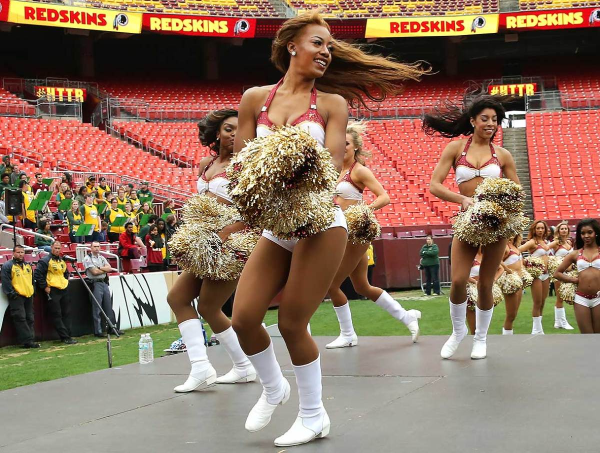 Washington-Redskins-cheerleaders-BEA_4044A.jpg