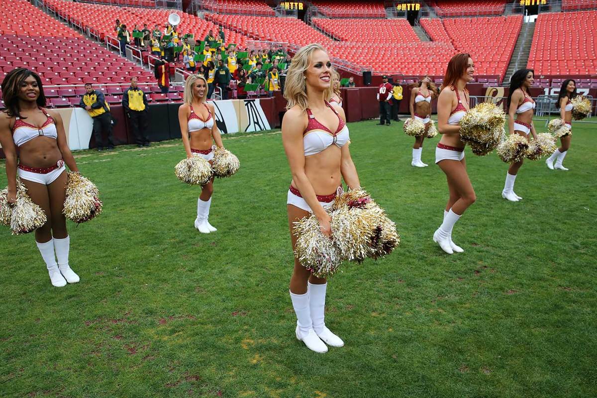 Washington-Redskins-cheerleaders-BEA_7298A.jpg