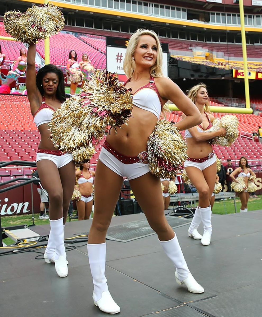 Washington-Redskins-cheerleaders-BEA_5000A.jpg
