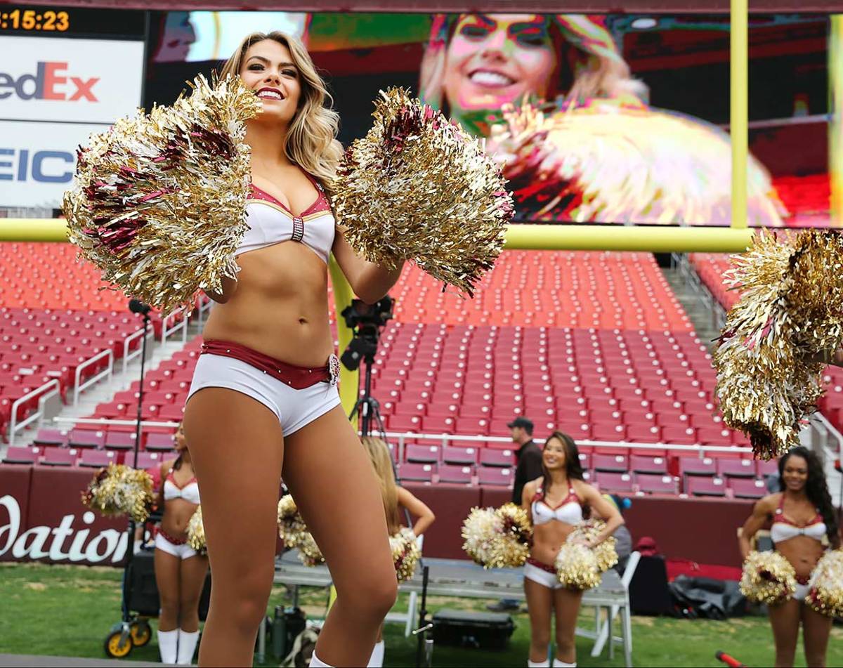 Washington-Redskins-cheerleaders-BEA_4962A.jpg
