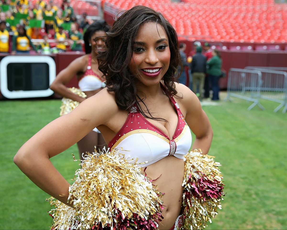 Washington-Redskins-cheerleaders-BEA_2247A.jpg