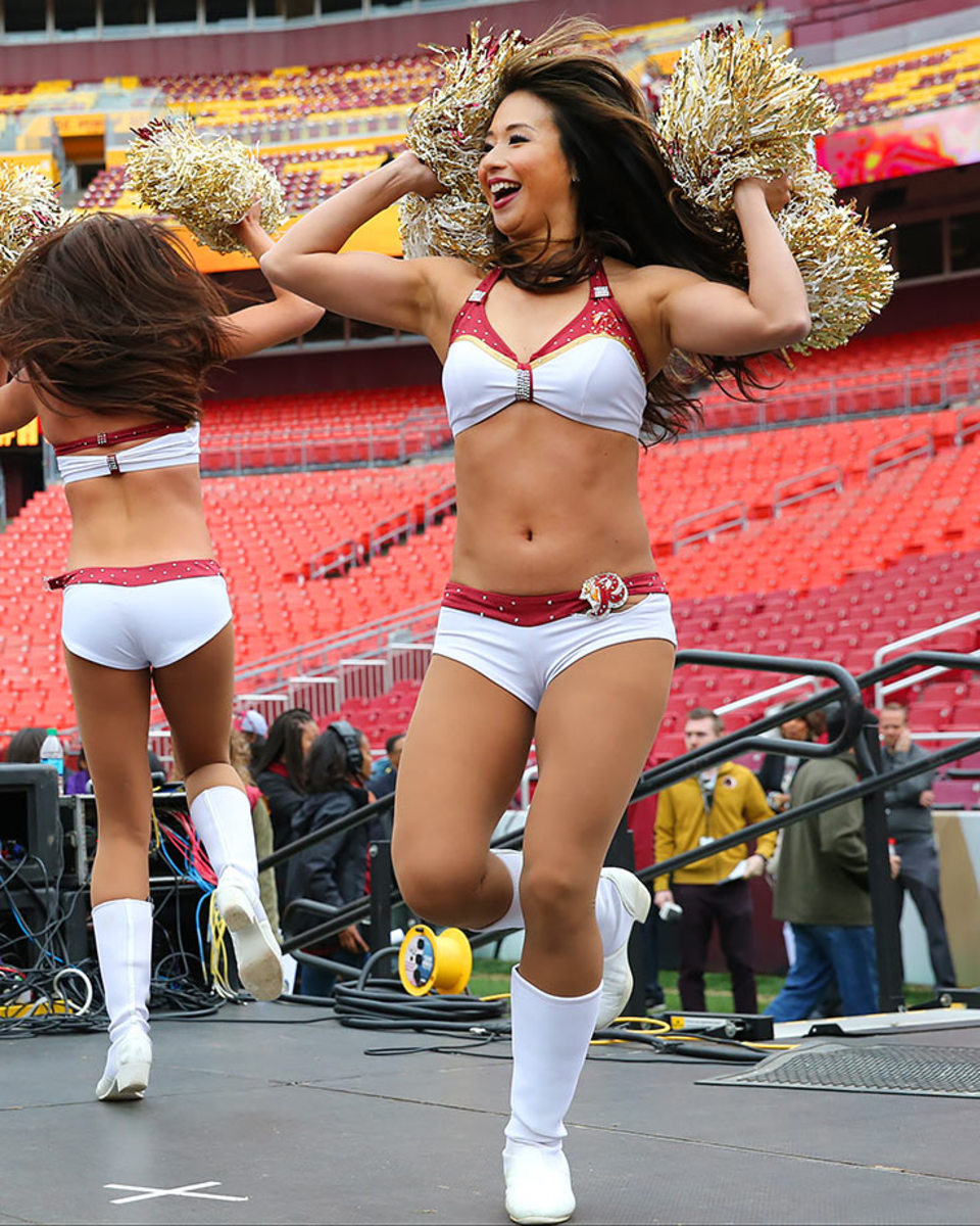 Washington-Redskins-cheerleaders-BEA_2831A.jpg