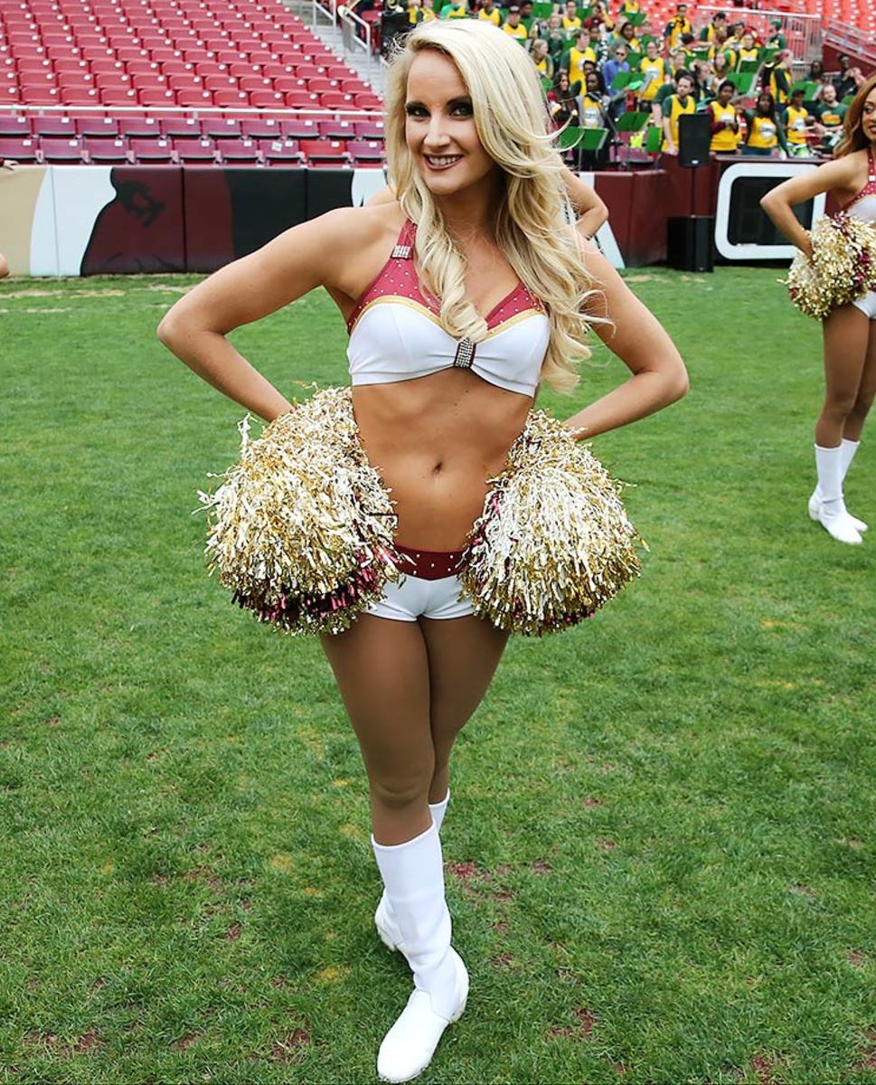 Washington-Redskins-cheerleaders-BEA_2221A.jpg
