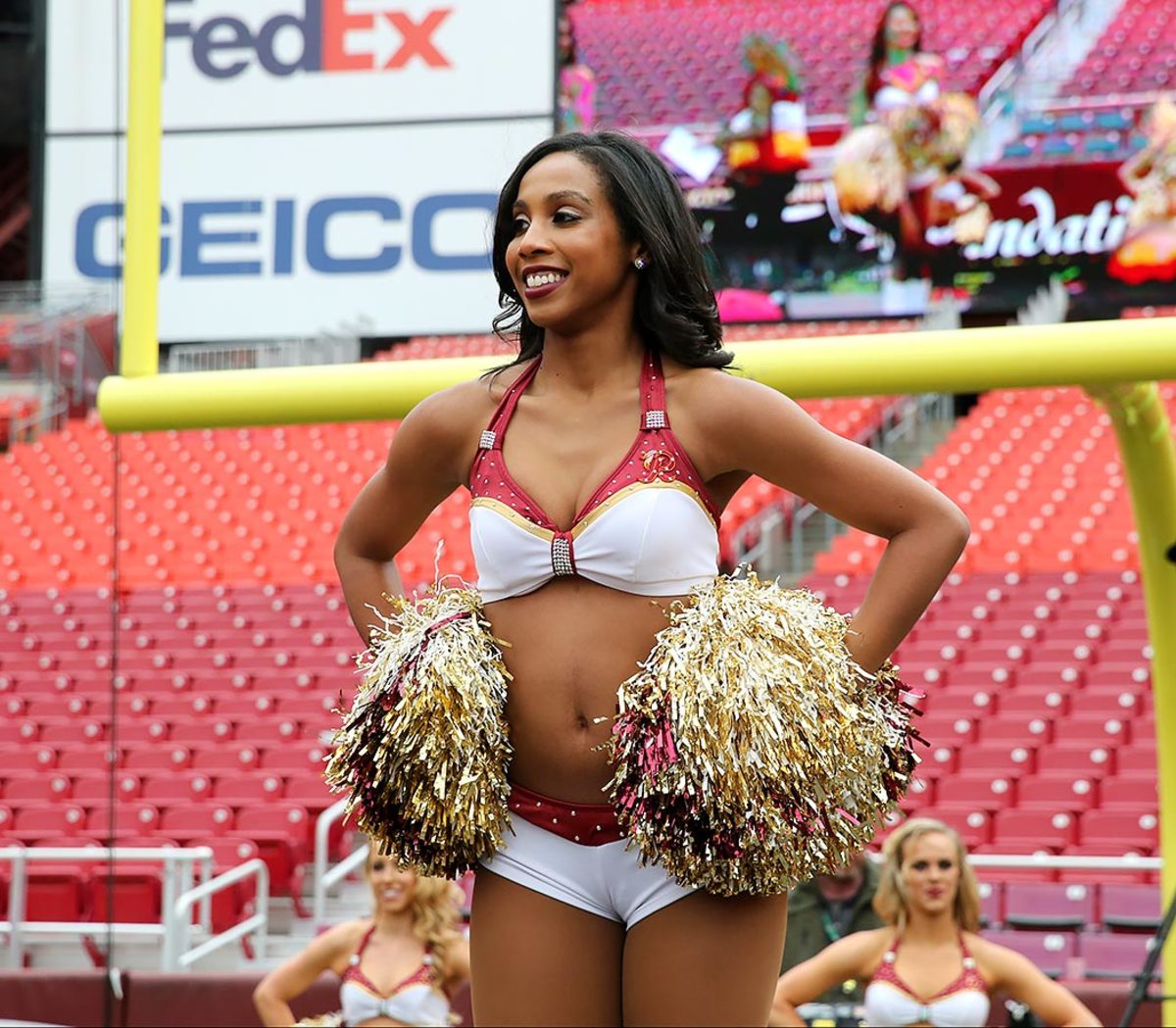 Washington-Redskins-cheerleaders-BEA_2687A.jpg