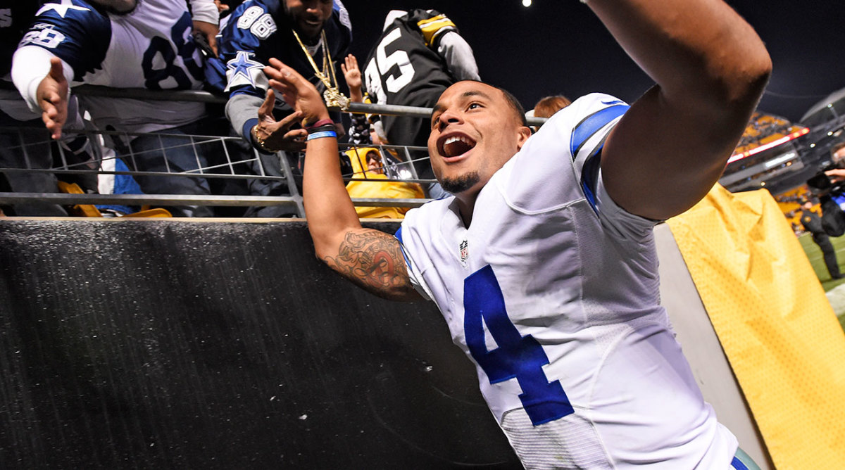 Dak celebrated with the Dallas faithful at Heinz Field after his eighth straight win as the Cowboys’ starter. 