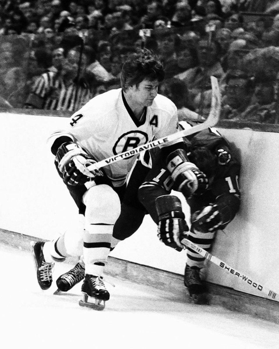 Gotta See It: Bruins' Griffith pulls a Bobby Orr