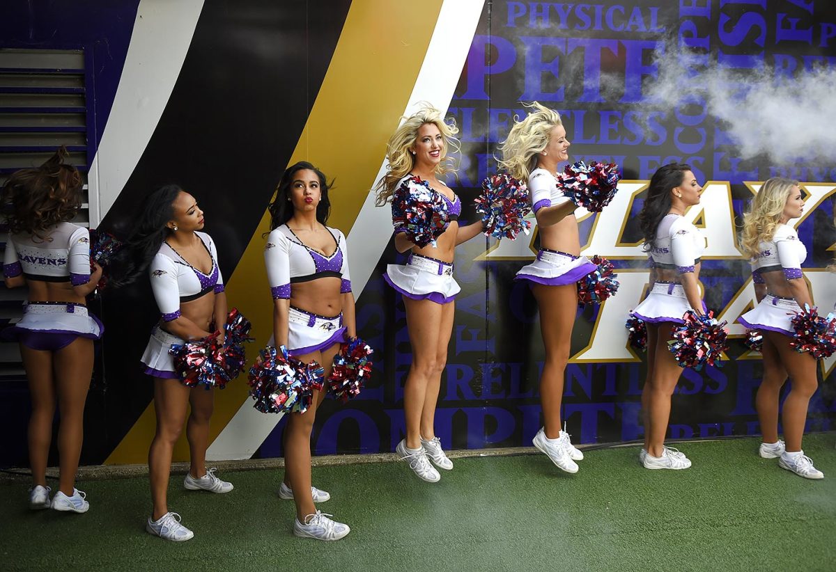 Baltimore-Ravens-cheerleaders-AP_411317614829.jpg