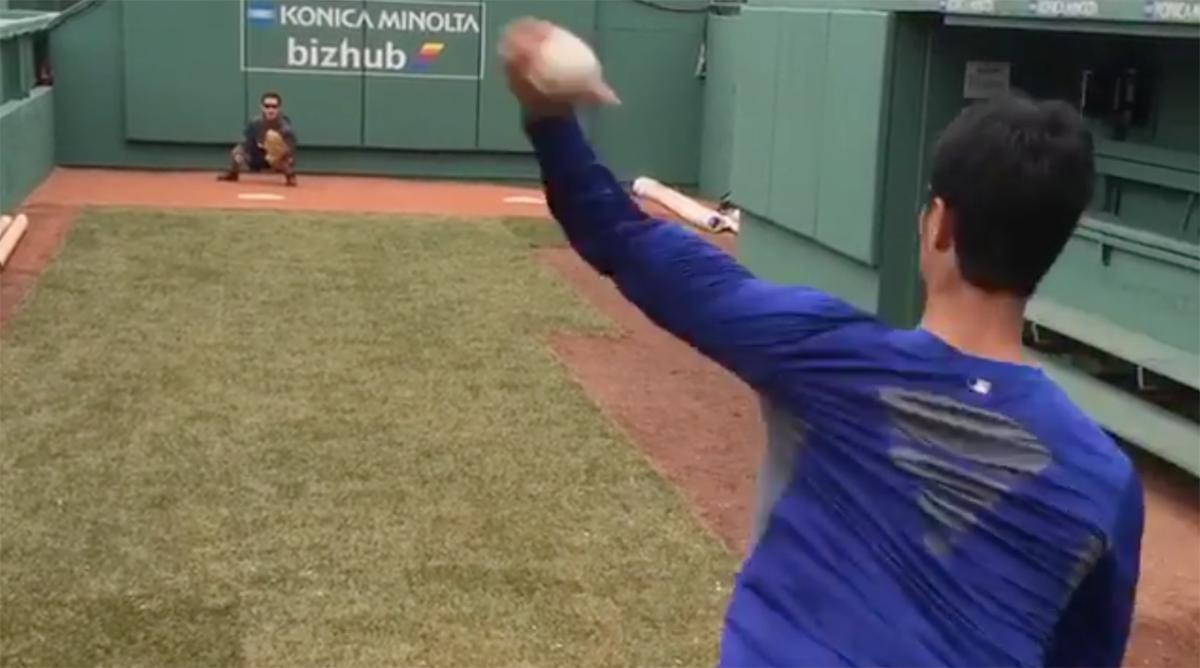 Yu Darvish throws slider, curve with left hand (Video) Sports Illustrated