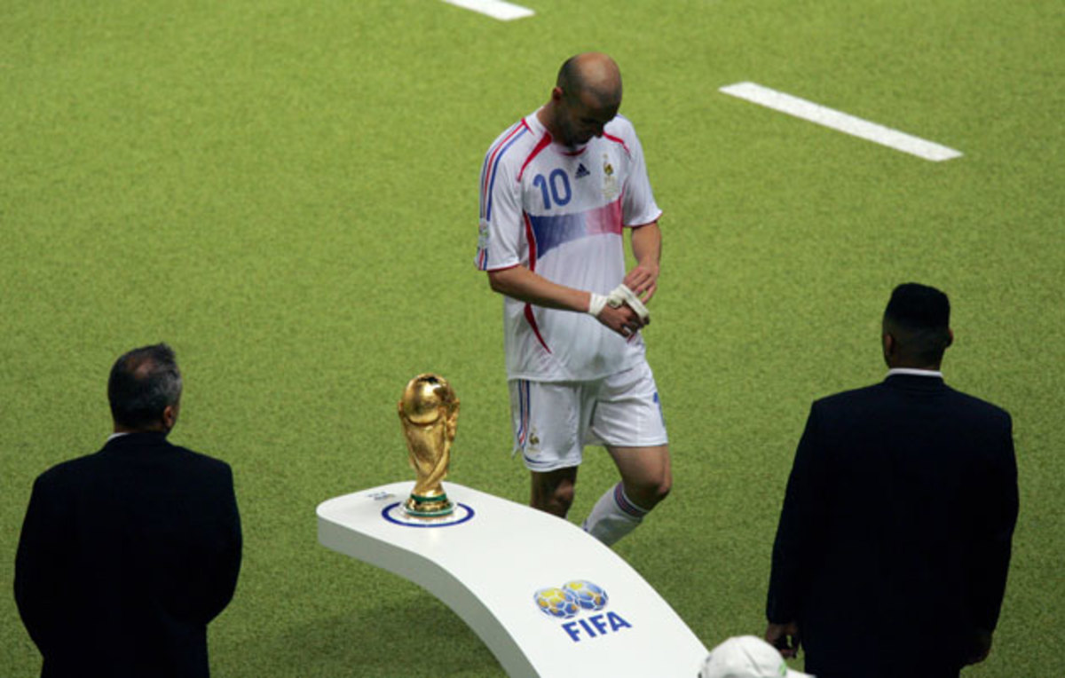 zidane-world-cup-trophy.jpg