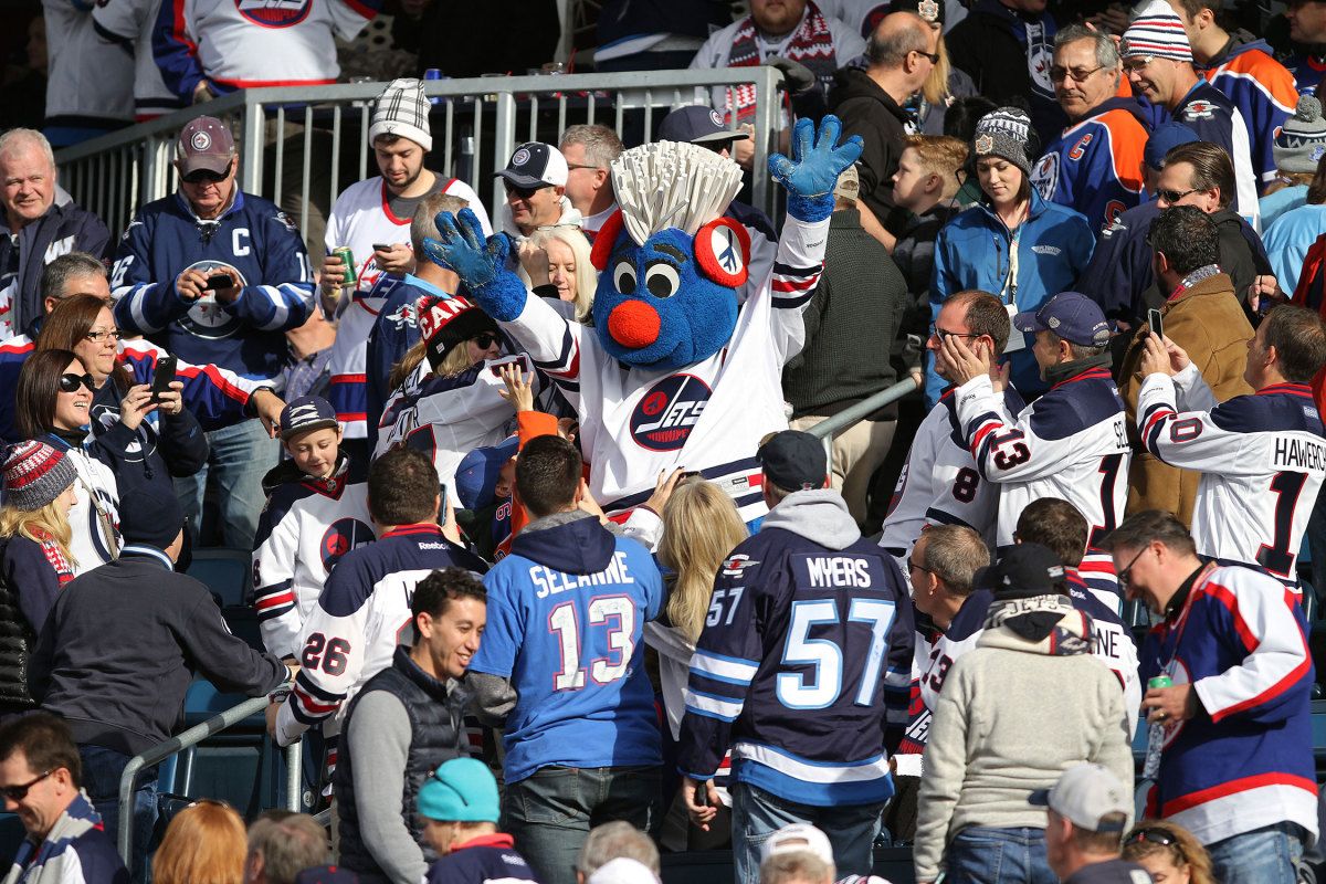 heritage-classic-alumni-game-jets-mascot.jpg