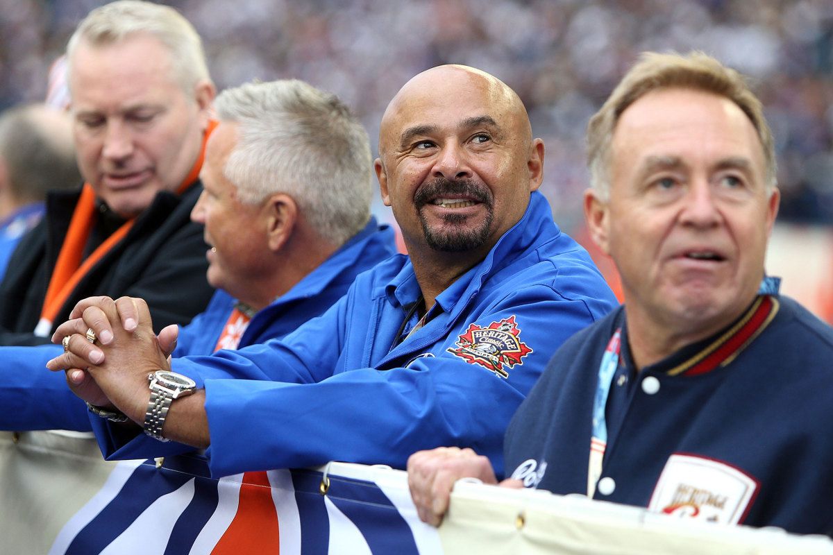 heritage-classic-alumni-game-grant-fuhr.jpg