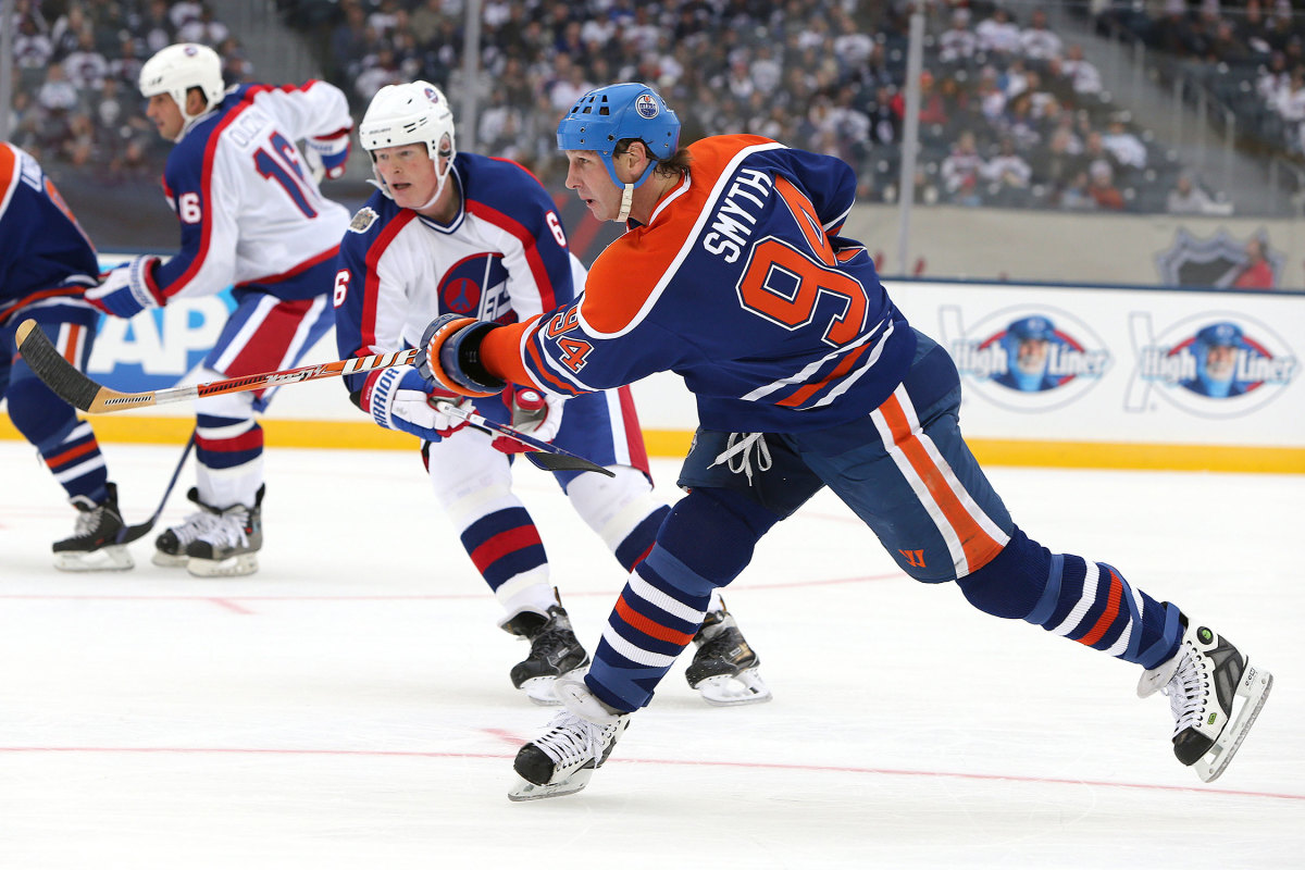 Selanne powers Jets alumni past Oilers alums - Sports Illustrated