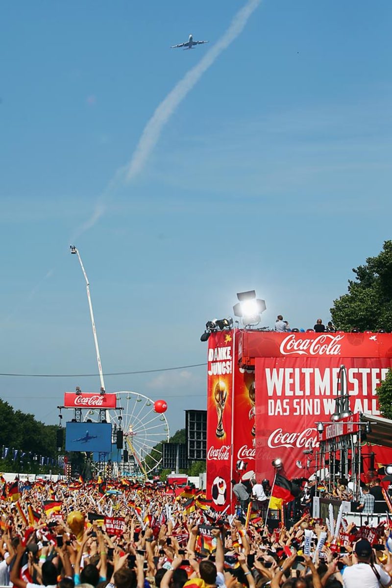 germany-victory-parade452174284_10.jpg