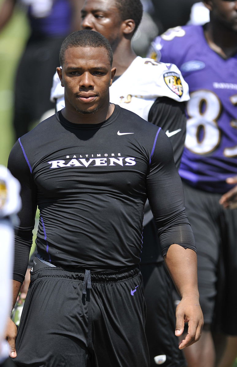  Ray Rice Workout with Comfort Workout Clothes