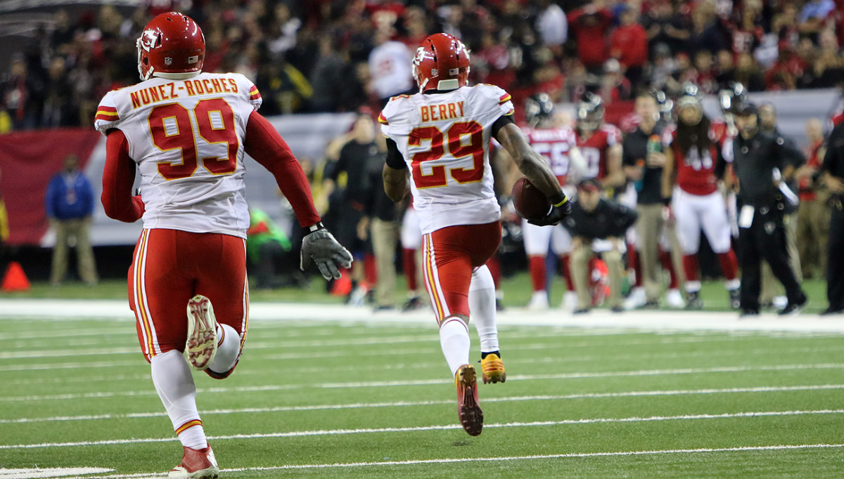 Two scoring returns by Eric Berry lifted the Chiefs over the Falcons on Sunday.