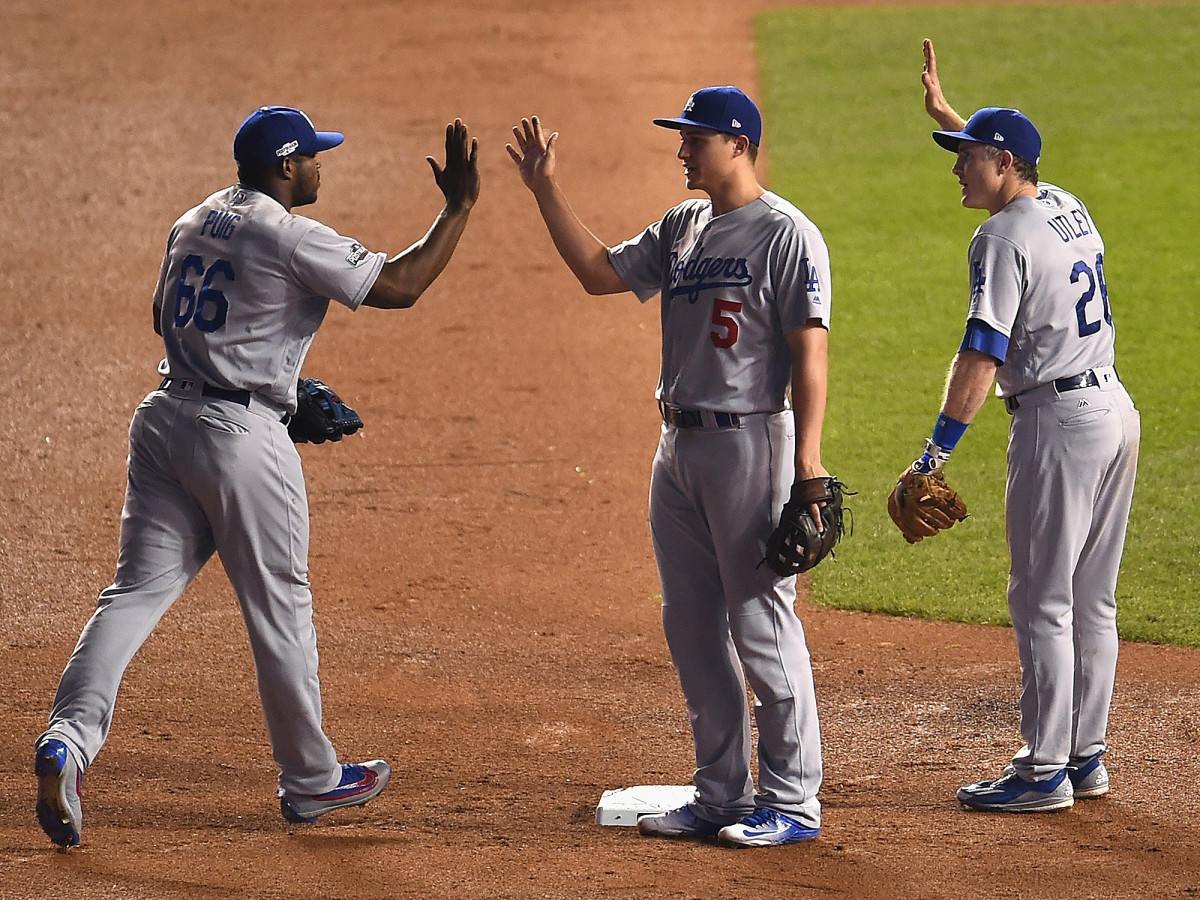 dodgers-nlcs-game-2-win-inline.jpg