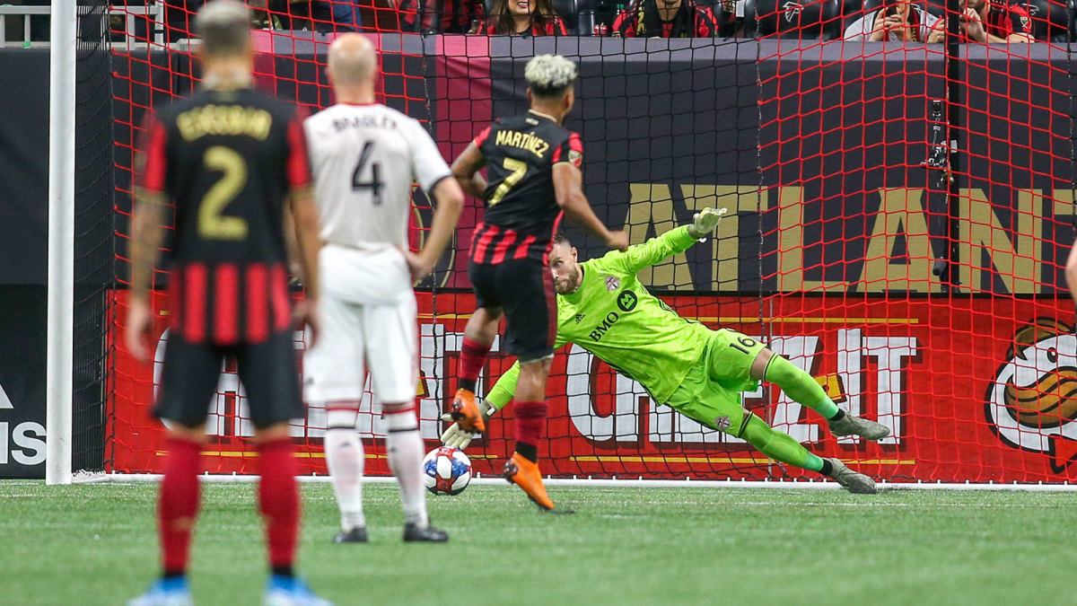 Quentin Westberg saves Josef Martinez's penalty in the MLS playoffs