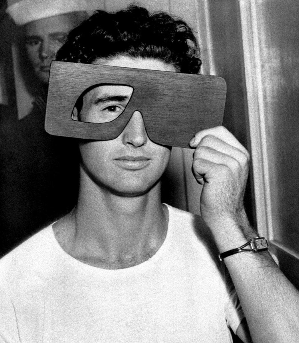 1950-ted-williams-eye-exam.jpg